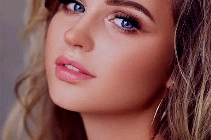 Isabella, 22, a dark blonde blue-eyed european companion based in Ancud. Offering Erotic Massage, GFE, Duos, Girlfriend Experience. Available for incall and ...