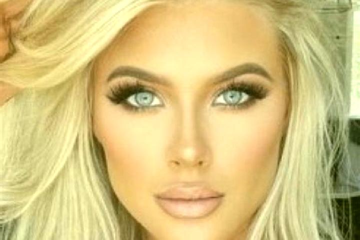 Isabella, 22, a platinum blonde brown-eyed mediterranean companion based in Ryhill. Offering A-Level, Party Girl, Travel Companion, Girlfriend Experience. Av...