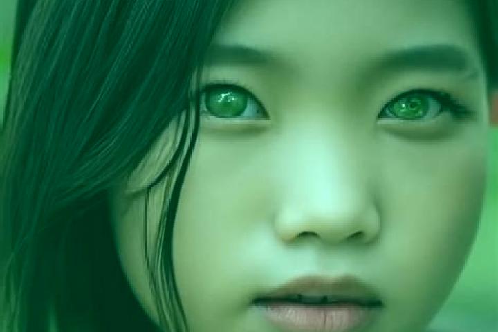 Isabella, 22, a red green-eyed asian companion based in Getapnya. Offering Duos, Party Girl, Dinner Date. Available for incall and outcall, day and evening d...
