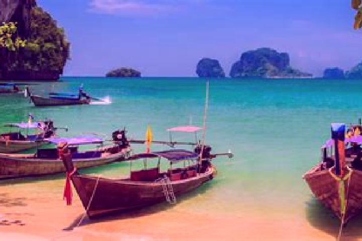 Isabella, 22 — Escort in Bua Chet, Thailand