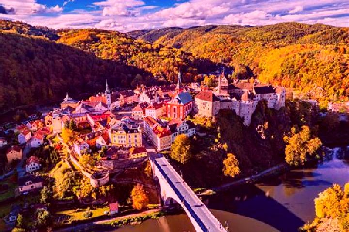 Isabella, 22 — Escort in Podlesi, Czech Republic