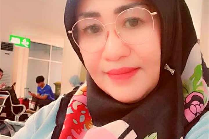 Isabella, 22 — Escort in Raha, Indonesia