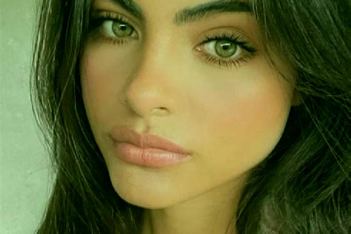 Isabella, 23, a auburn dark-eyed middle eastern companion based in Matlapa. Offering Party Girl, 69, Couples. Available for incall and outcall, overnight boo...