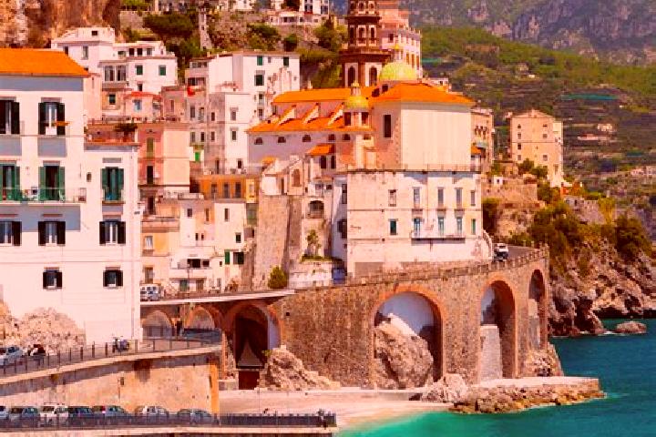 Isabella, 24 — Escort in Olginate, Italy