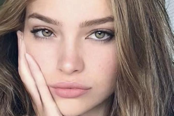 Isabella, 25, a blonde brown-eyed mediterranean companion based in Xiaguo. Offering Party Girl, CIM, Massage. Available for incall and outcall, day and eveni...