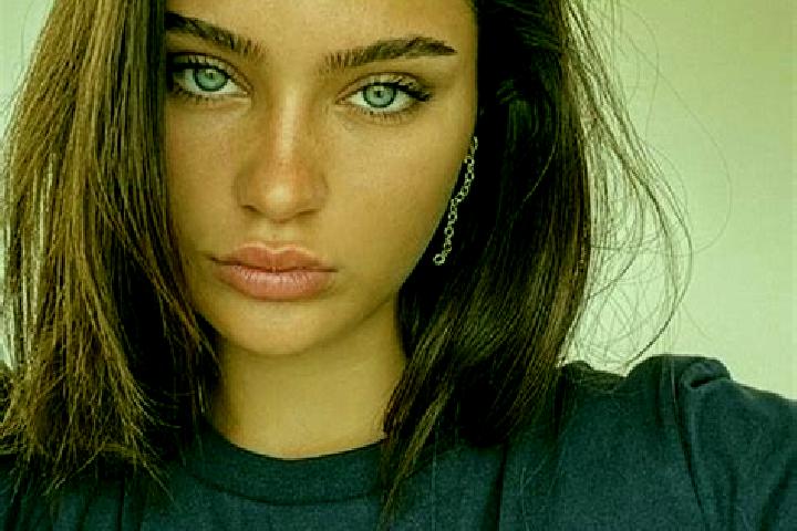 Isabella, 25, a brunette amber-eyed asian companion based in Jambekumbu. Offering Roleplay, Party Girl, Couples, Domination. Available for incall and outcall...