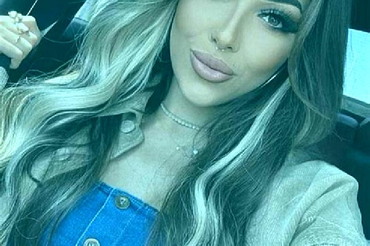 Isabella, 25, a dark blonde brown-eyed middle eastern companion based in Madhepura. Offering Fetish, Striptease, Couples. Available for incall and outcall, o...