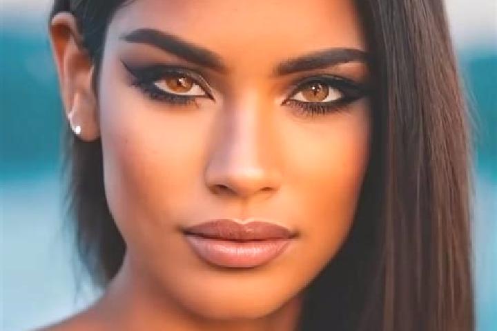 Isabella, 25, a dark blonde green-eyed latina companion based in Than To. Offering Party Girl, Couples, Domination, Roleplay. Available for incall and outcal...