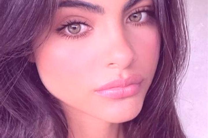 Isabella, 26, a black hazel-eyed middle eastern companion based in Heppen. Offering Roleplay, Party Girl, Massage, Overnight. Available for incall and outcal...