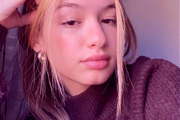 Isabella, 26, a blonde brown-eyed mediterranean companion based in Gambiran. Offering Massage, Domination, Deep French Kissing, Fetish. Available for incall ...