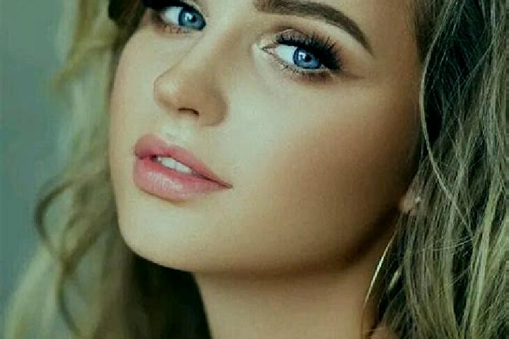 Isabella, 26, a dark blonde blue-eyed european companion based in Acuatempa. Offering Party Girl, Massage, Domination. Available for incall and outcall, over...