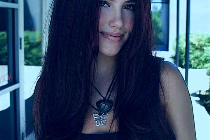 Isabella, 27, a auburn dark-eyed latina companion based in Qukuhu. Offering 69, Domination, Couples. Available for incall and outcall, overnight bookings ava...
