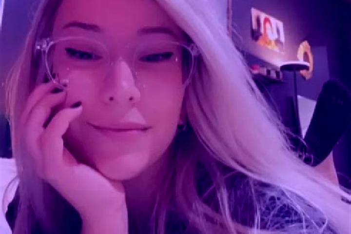Isabella, 27, a blonde dark-eyed ebony companion based in Wehl. Offering Party Girl, BDSM, Deep French Kissing, Fetish. Available for incall and outcall, ove...