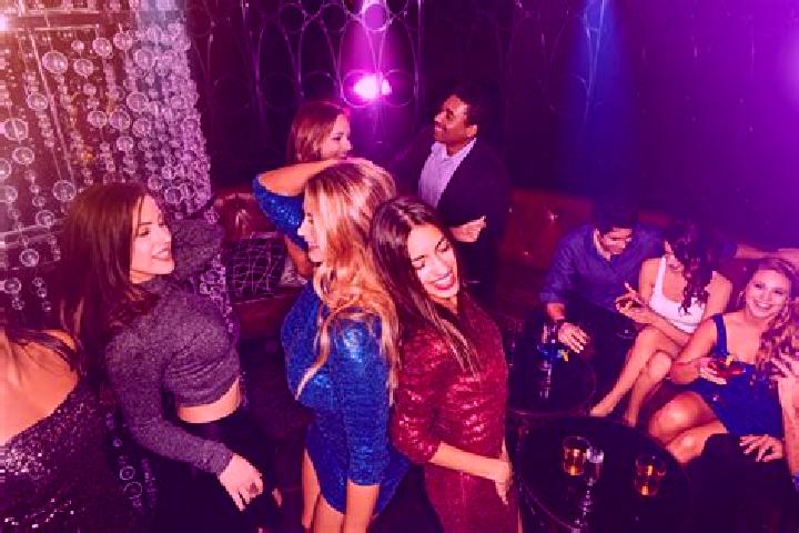 Isabella, 27, a dark blonde dark-eyed slavic companion based in Agnez-les-Duisans. Offering Travel Companion, Striptease, Girlfriend Experience, Party Girl, ...