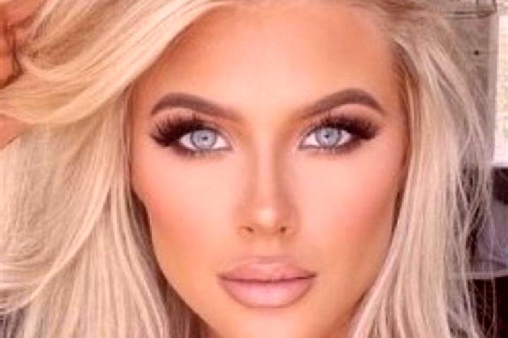 Isabella, 27, a platinum blonde brown-eyed middle eastern companion based in Itegem. Offering Duos, Erotic Massage. Available for incall and outcall, overnig...