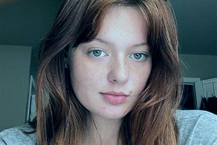 Isabella, 27, a red brown-eyed mixed companion based in Grimburg. Offering BDSM, Massage, Travel Companion. Available for incall and outcall, day and evening...