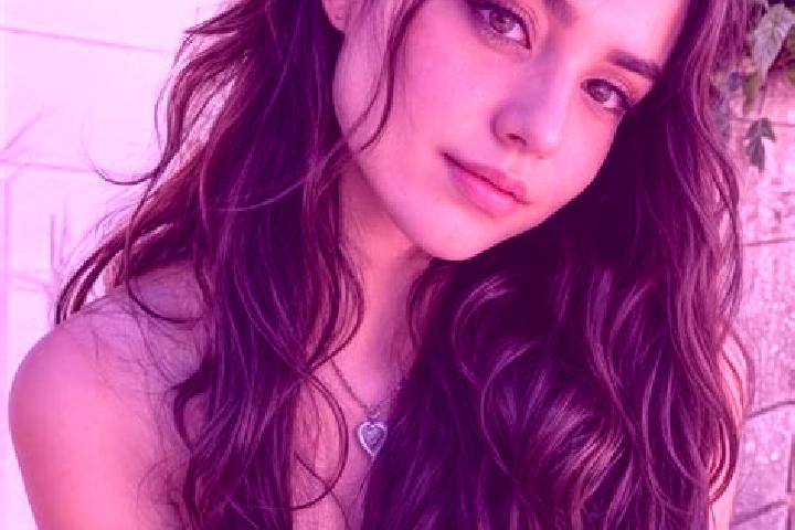 Isabella, 28, a auburn hazel-eyed middle eastern companion based in Chagford. Offering BDSM, OWO, Massage, Tantra, Duos. Available for incall and outcall, da...