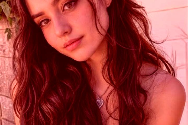 Isabella, 28, a dark blonde hazel-eyed mediterranean companion based in Bonifacio. Offering CIM, Girlfriend Experience, Party Girl. Available for incall and ...