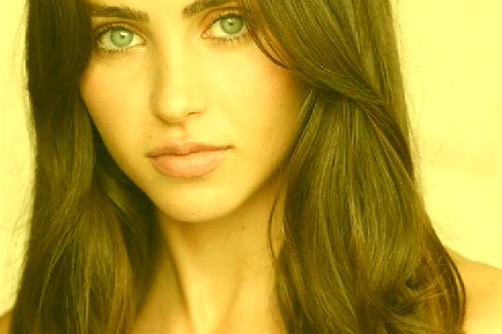 Isabella, 29, a brunette hazel-eyed indian companion based in Atarodangwautu. Offering OWO, Duos, CIM. Available for incall and outcall, day and evening dates.