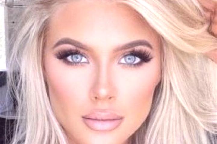Isabella, 29, a platinum blonde brown-eyed indian companion based in Lensahn. Offering Erotic Massage, Couples, BDSM. Available for incall and outcall, overn...