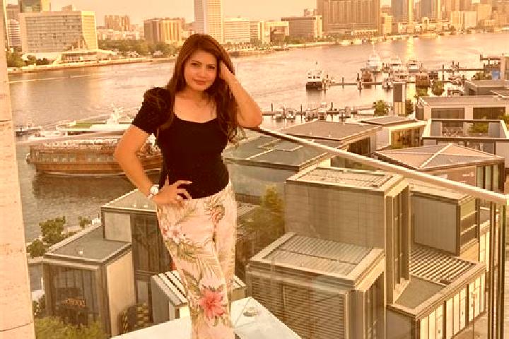 Isabella, 29 — Escort in Zagh Marz, Iran