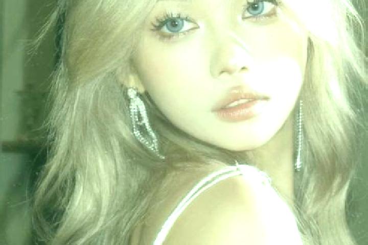 Isabella, 30, a blonde grey-eyed asian companion based in Lucky Hill. Offering Duos, Fetish. Available for incall and outcall, overnight bookings available.