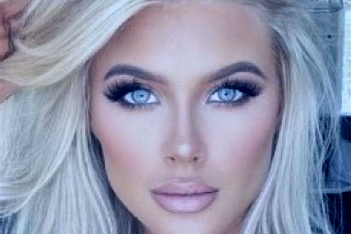 Isabella, 30, a platinum blonde hazel-eyed indian companion based in Rathfarnham. Offering Striptease, Domination, BDSM. Available for incall and outcall, ov...
