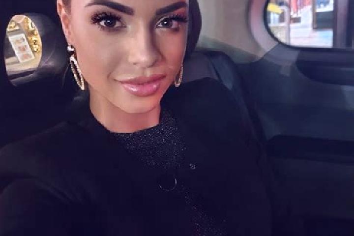 Isabella, 30, a red grey-eyed caribbean companion based in Colonia Manuel Gonzalez. Offering Girlfriend Experience, Travel Companion, OWO, Overnight, Dinner ...