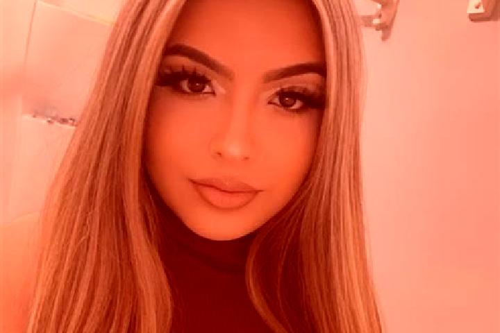 Isabella, 31, a blonde amber-eyed latina companion based in West Islip. Offering Roleplay, Massage, Duos, A-Level. Available for incall and outcall, overnigh...
