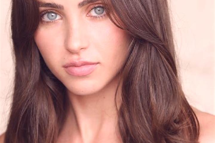 Isabella, 31, a dark blonde brown-eyed latina companion based in Robion. Offering Fetish, Prostate Massage, Girlfriend Experience, Massage, Roleplay. Availab...