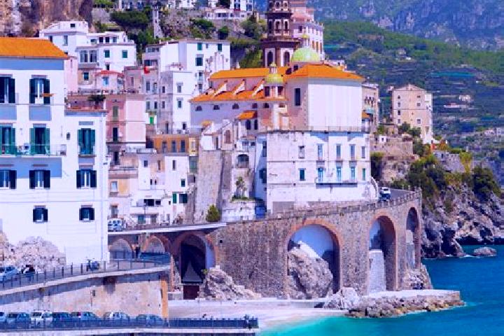 Isabella, 31 — Escort in Rovato, Italy