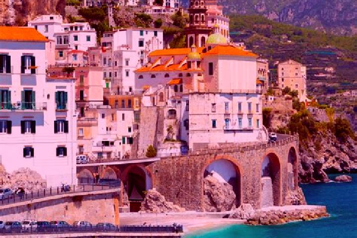 Isabella, 31 — Escort in Triscina, Italy