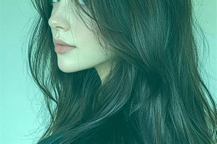 Isabella, 32, a auburn brown-eyed middle eastern companion based in Kerkom. Offering 69, Roleplay, Girlfriend Experience. Available for incall and outcall, o...