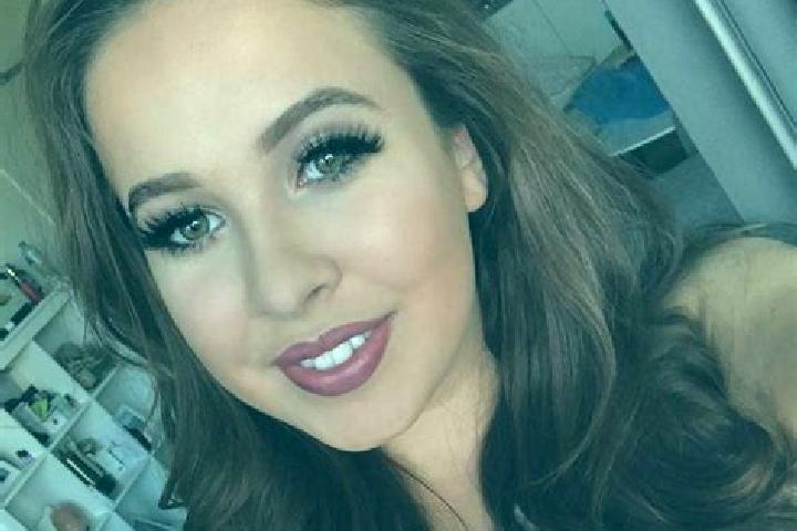 Isabella, 32, a blonde brown-eyed mediterranean companion based in Gongchangling. Offering Deep French Kissing, Girlfriend Experience. Available for incall a...