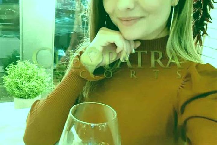 Isabella, 32, a dark blonde amber-eyed caucasian companion based in Diano Castello. Offering Dinner Date, Roleplay, OWO, GFE. Available for incall and outcal...
