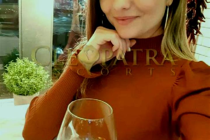 Isabella, 32, a red green-eyed latina companion based in Narkatiaganj. Offering Couples, Massage, Prostate Massage, OWO, GFE. Available for incall and outcal...