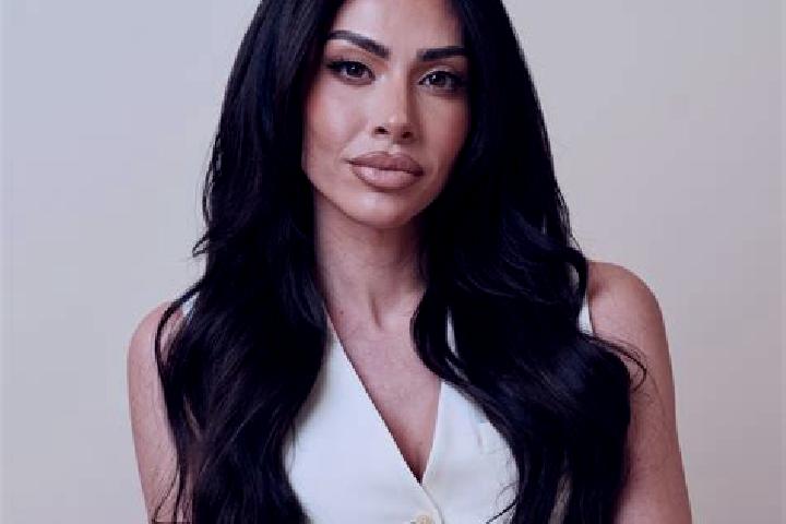 Isabella, 32 — Escort in Celatica-Tolari, Italy