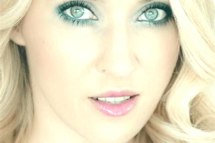 Isabella, 33, a blonde green-eyed latina companion based in Machemont. Offering CIM, Domination, A-Level, Girlfriend Experience. Available for incall and out...