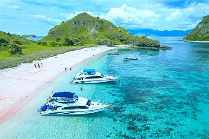 Isabella, 33 — Escort in Labuan, Indonesia