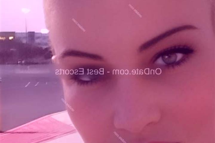 Isabella, 34 — Escort in Dugu, China