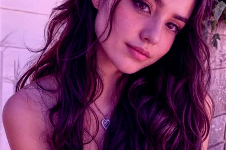 Isabella, 35, a auburn amber-eyed mediterranean companion based in Weitersweiler. Offering Party Girl, Fetish, Duos. Available for incall and outcall, day an...