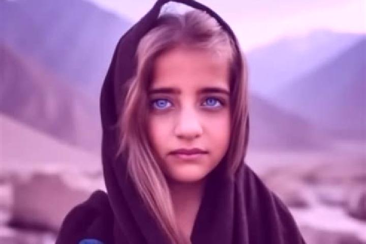 Isabella, 35, a red brown-eyed middle eastern companion based in Dahuashan. Offering 69, CIM, Tantra. Available for incall and outcall, day and evening dates.