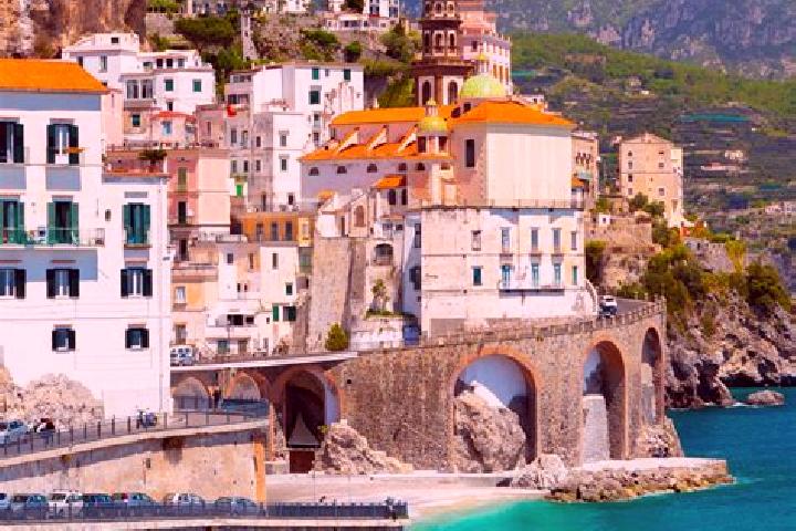 Isabella, 35 — Escort in Pisciotta, Italy