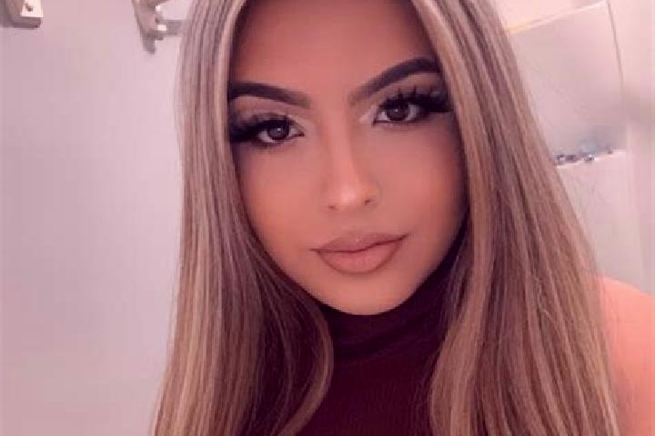 Isabella, 36, a blonde amber-eyed latina companion based in Stary Jicin. Offering OWO, Roleplay. Available for incall and outcall, overnight bookings available.