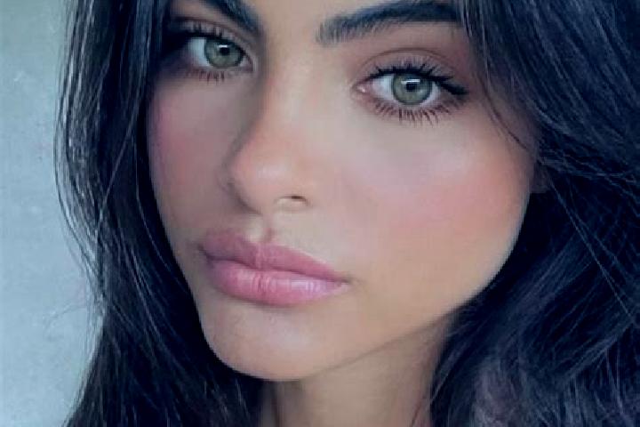 Isabella, 36, a brunette dark-eyed slavic companion based in Kuala Sanglang. Offering Roleplay, Dinner Date, Massage. Available for incall and outcall, overn...