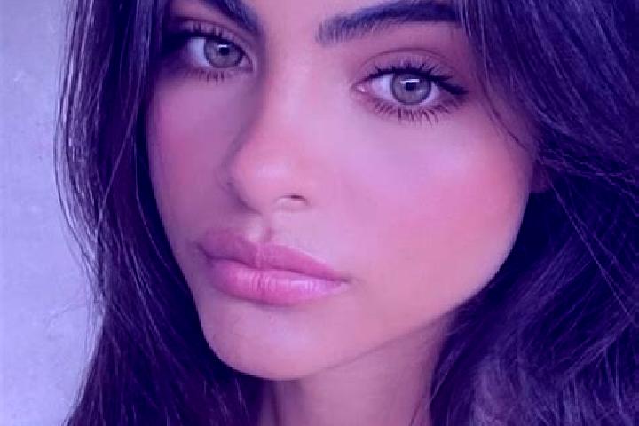 Isabella, 36, a red dark-eyed indian companion based in Caiuera. Offering Dinner Date, 69, CIM. Available for incall and outcall, overnight bookings available.