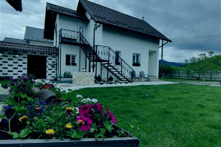 Isabella, 37 — Escort in Gura Beliei, Romania
