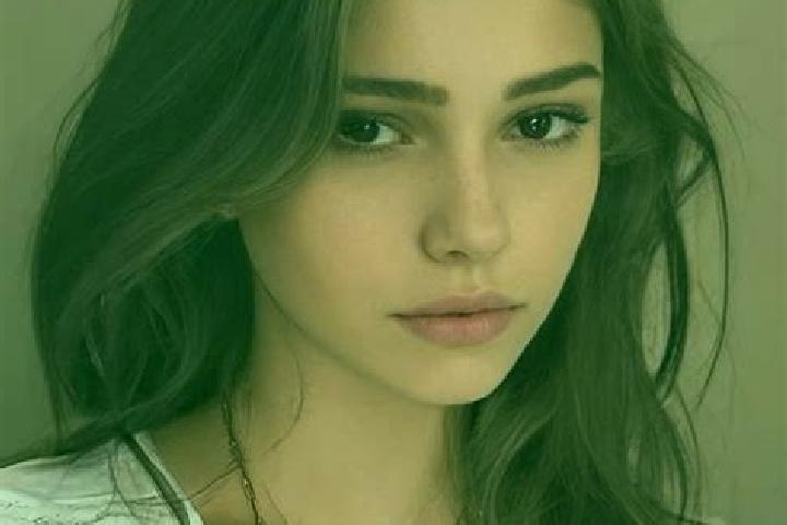 Isabella, 38, a chestnut grey-eyed slavic companion based in Linay. Offering CIM, A-Level, Fetish. Available for incall and outcall, day and evening dates.