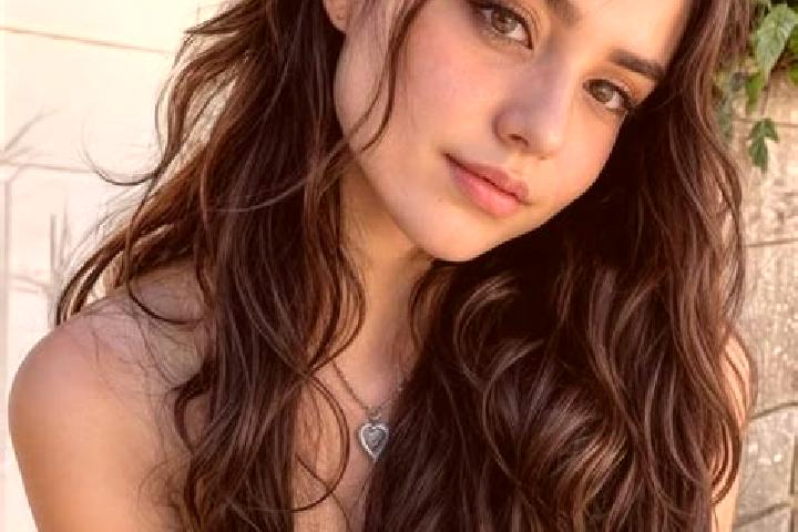 Isabella, 39, a red hazel-eyed caribbean companion based in Kushalgarh. Offering Deep French Kissing, Massage, Travel Companion. Available for incall and out...