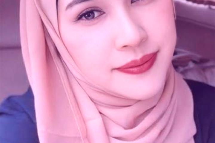 Ivy, 20 — Escort in Cikadu, Indonesia